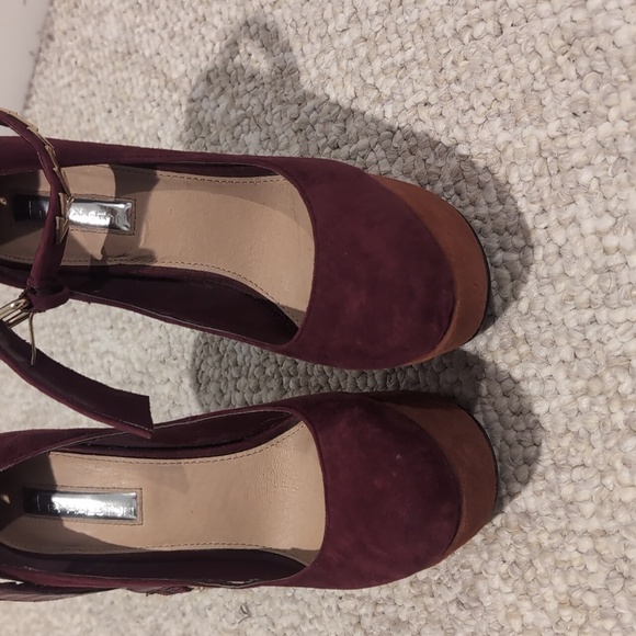 H by Halston genuine suede platform heels - Picture 4 of 9